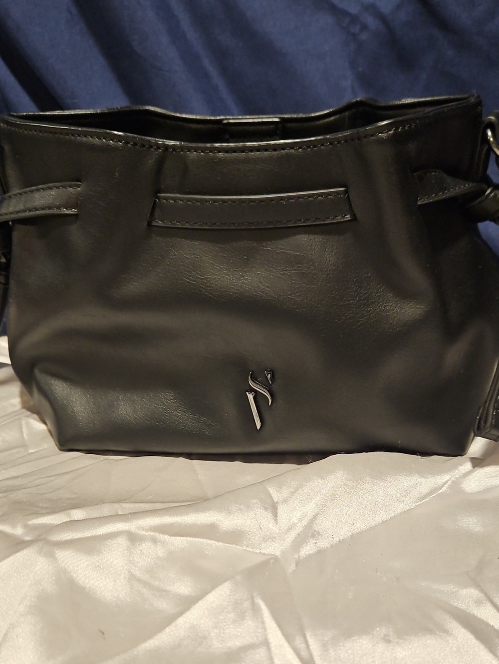 Simply Vera Vera Wang Black Shoulder Bag with Subtle Logo